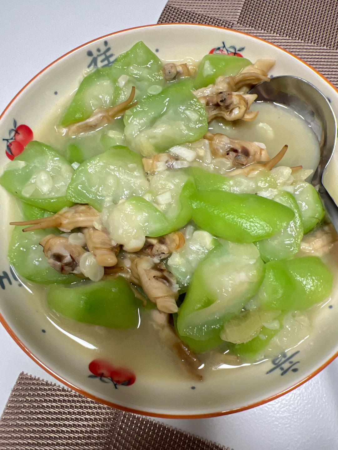 夏天的味道～鲜美又清爽！丝瓜烧蛏子