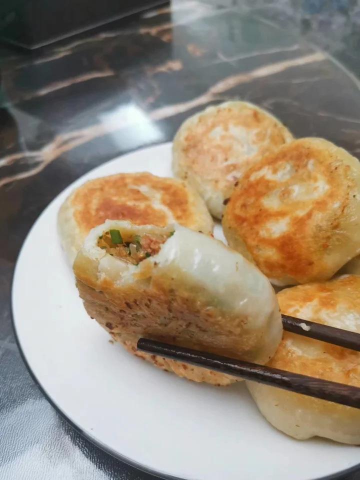 yang妈妈做的不用发面60薄皮多馅水煎饼