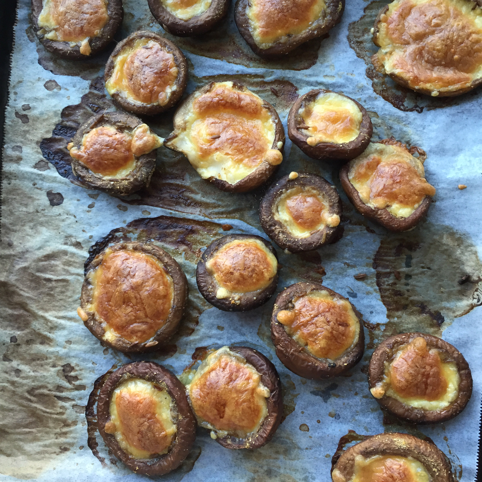 马苏里拉芝士烤香菇