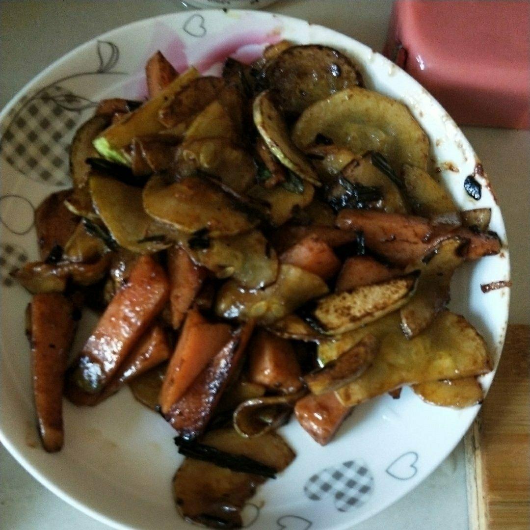 西葫芦炒火腿肠