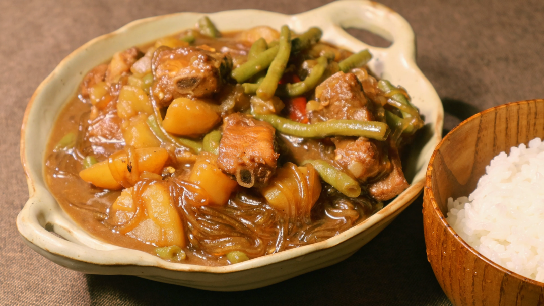 秋冬必吃的排骨豆角炖粉条，一锅出的幸福感！！