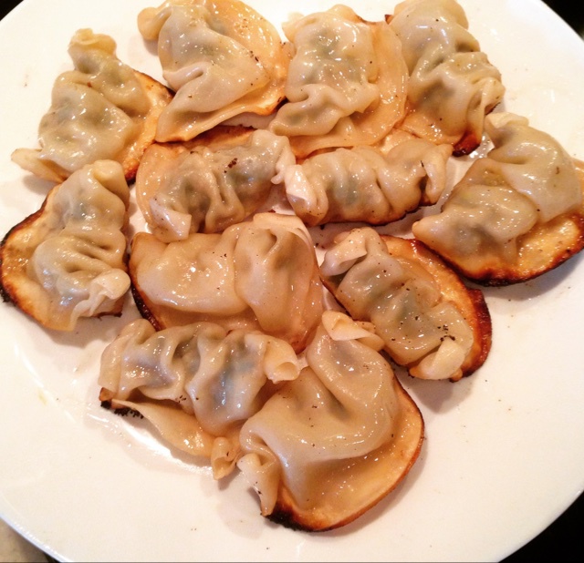 速冻水饺吃腻了吗~变锅贴吧(๑´ڡ`๑)