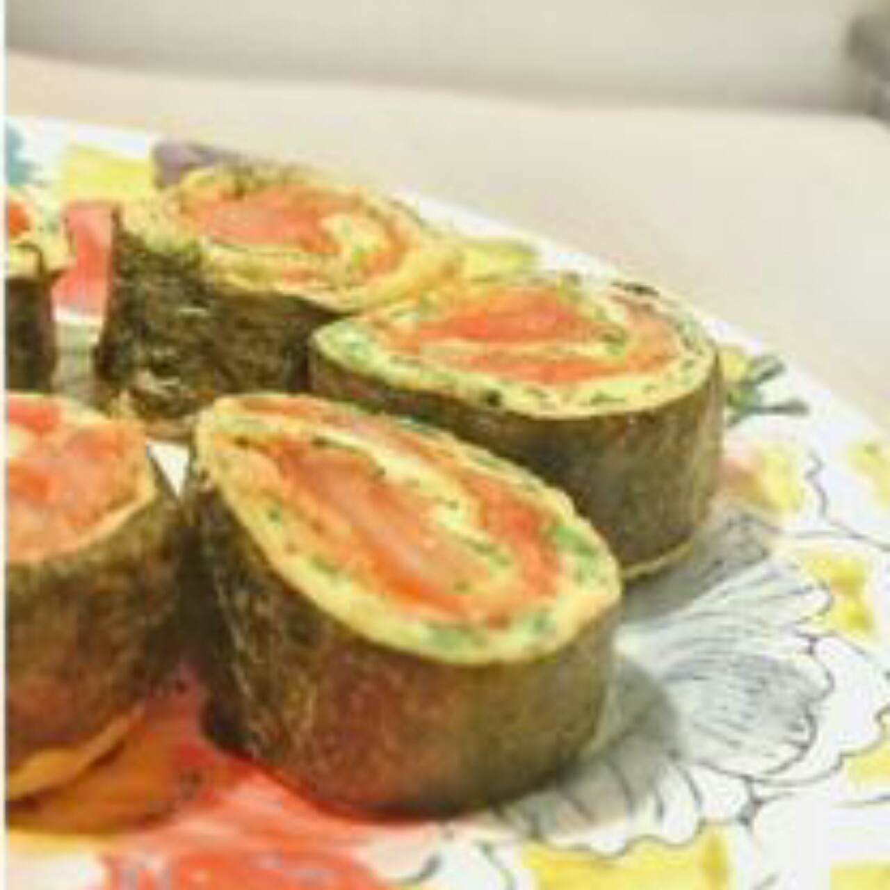 烟熏三文鱼煎蛋卷