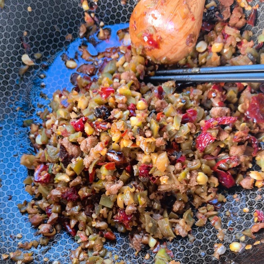吃一口就会爱上的贡菜辣椒