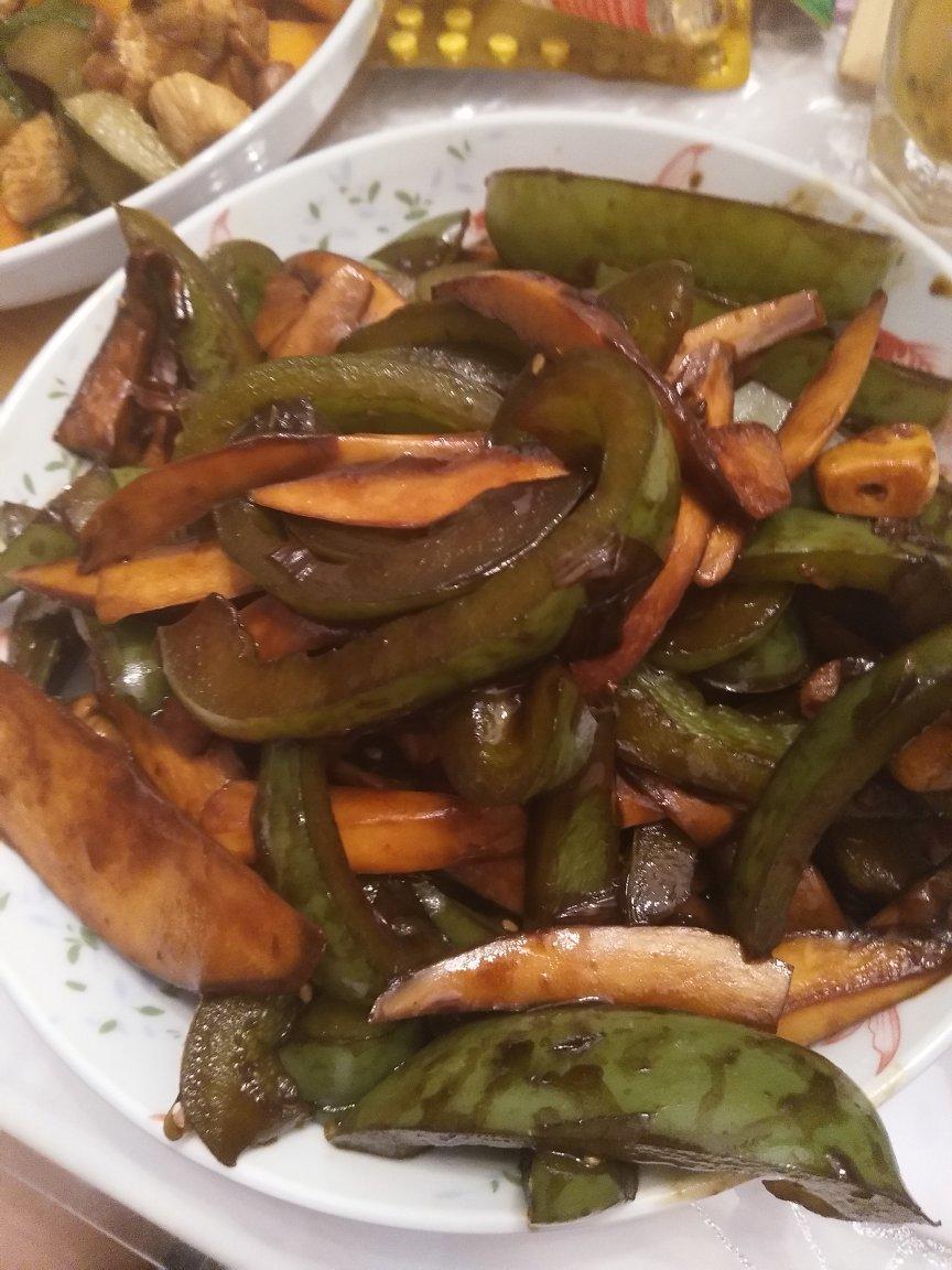 青椒素炒杏鲍菇