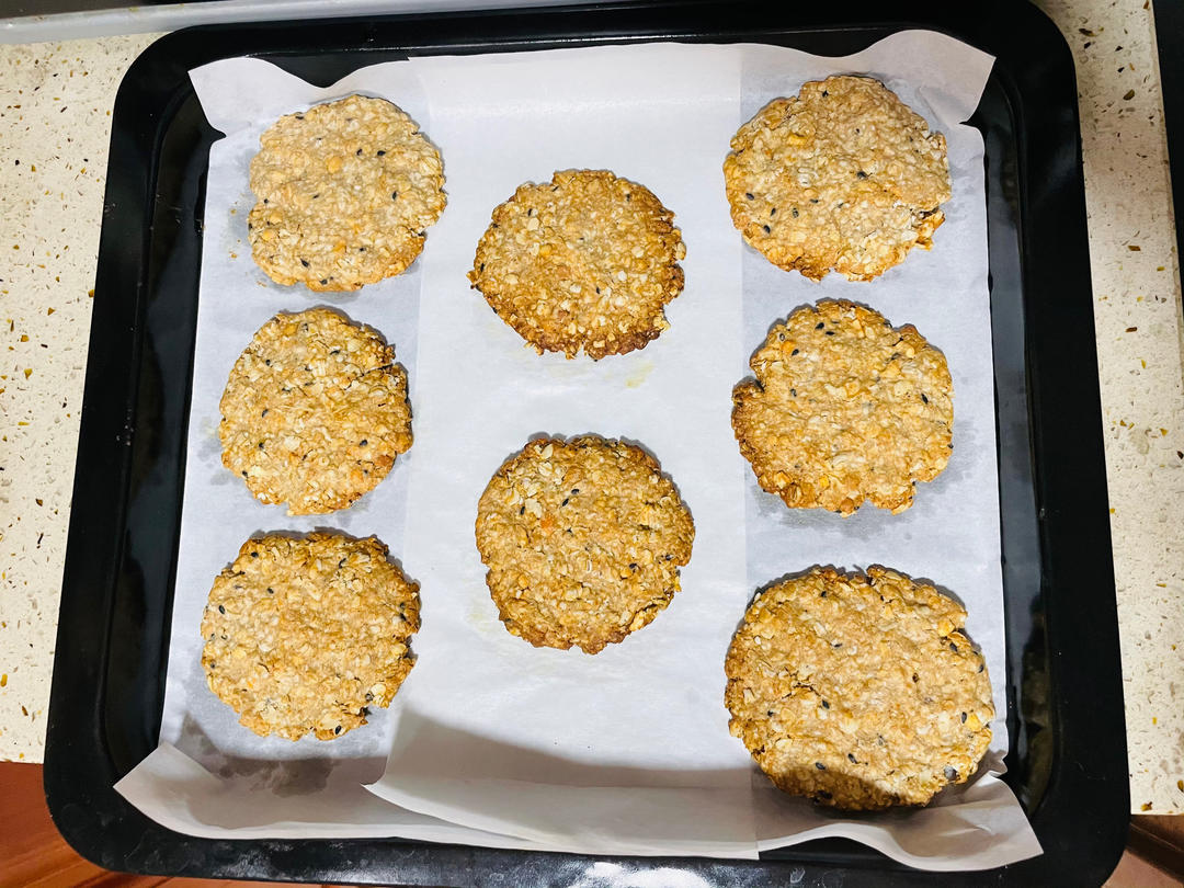 低脂低卡的燕麦饼干！饱腹感超强，做法简单！
