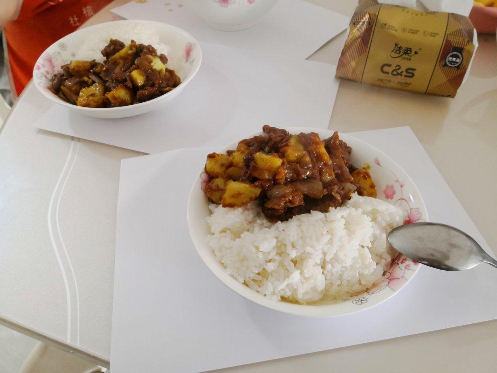 咖喱土豆牛腩饭（下班回家做饭快手版本）