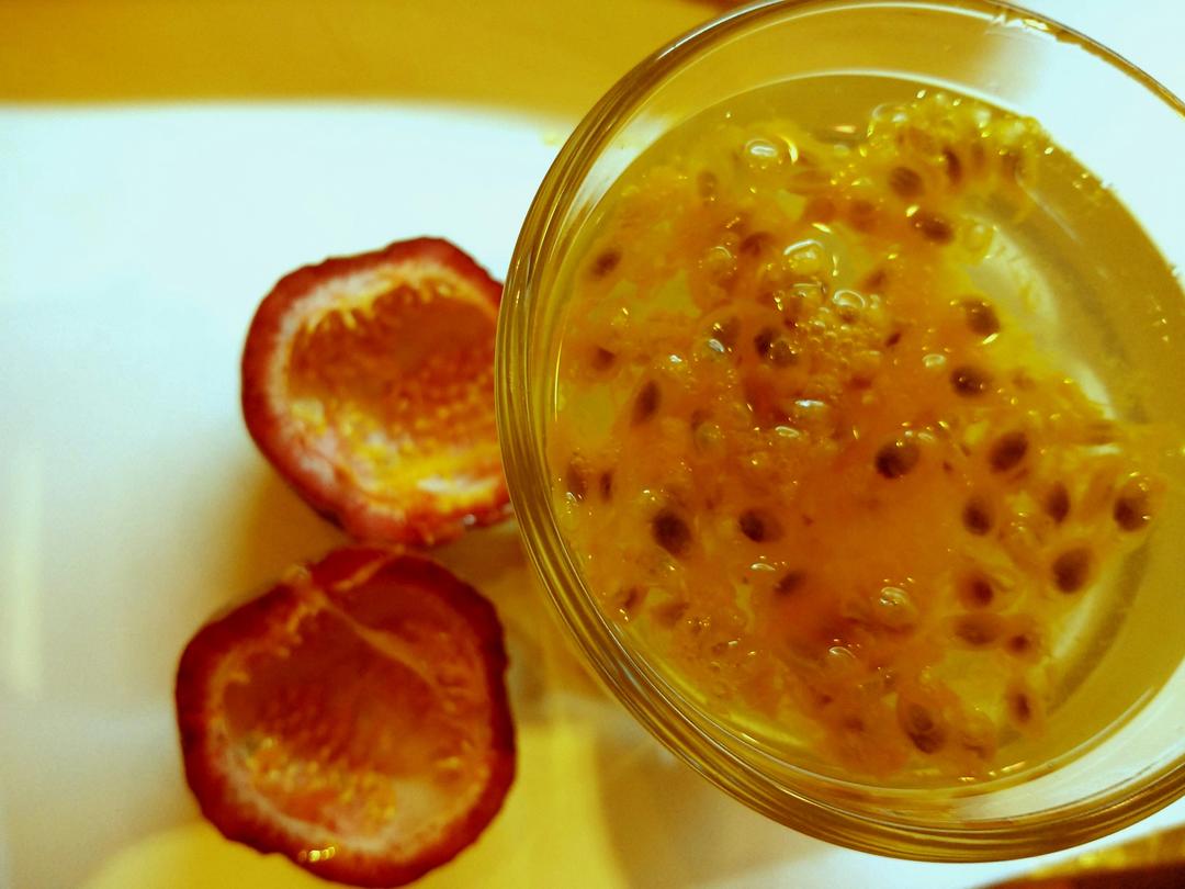 橙橙亮的百香果的做法