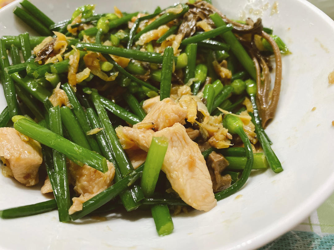 韭菜花虾米小炒皇