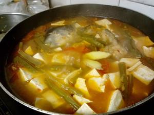 茄汁三文鱼头豆腐煲的做法 步骤11