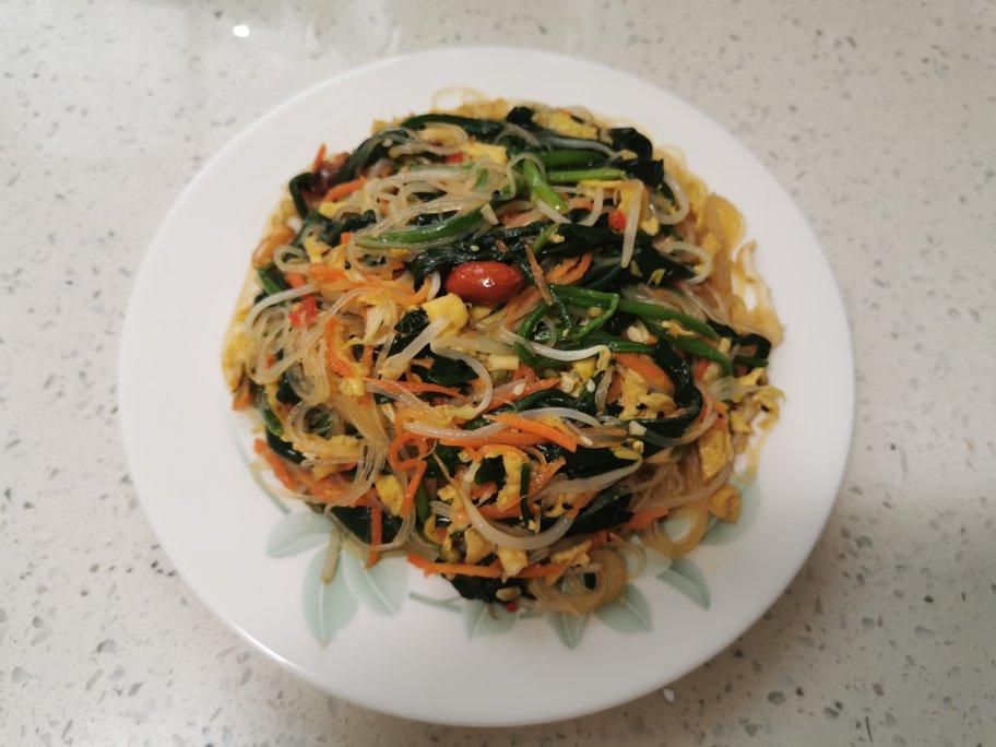 凉拌菠菜胡萝卜鸡蛋粉丝