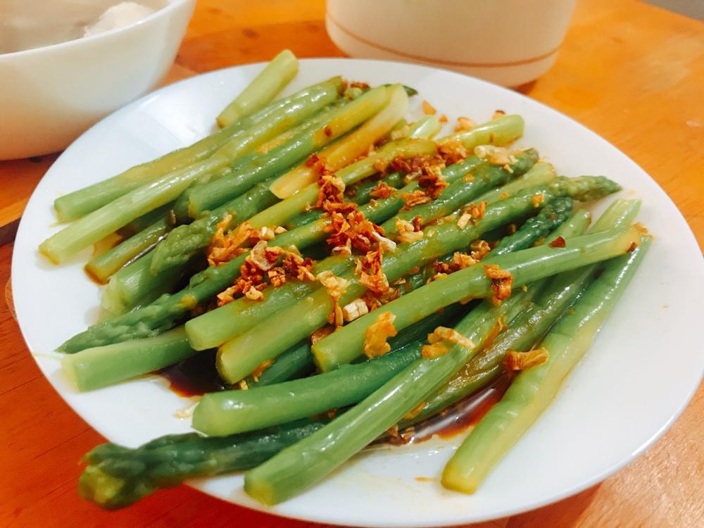 鲜味油淋芦笋