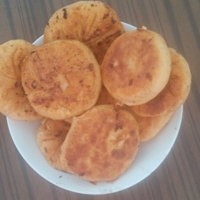 西红柿鸡蛋馅饼