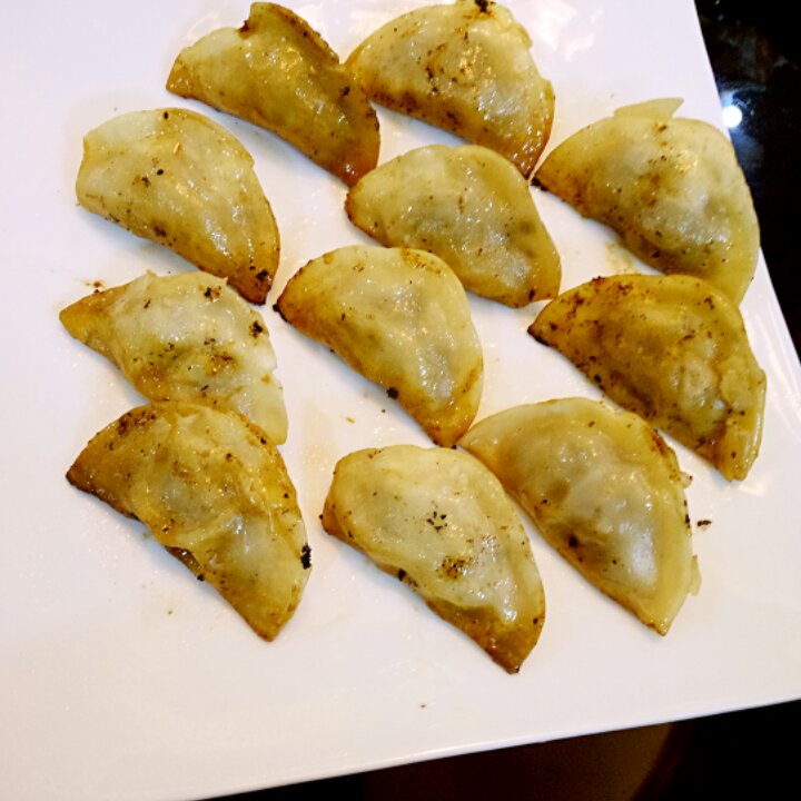 速冻水饺吃腻了吗~变锅贴吧(๑´ڡ`๑)