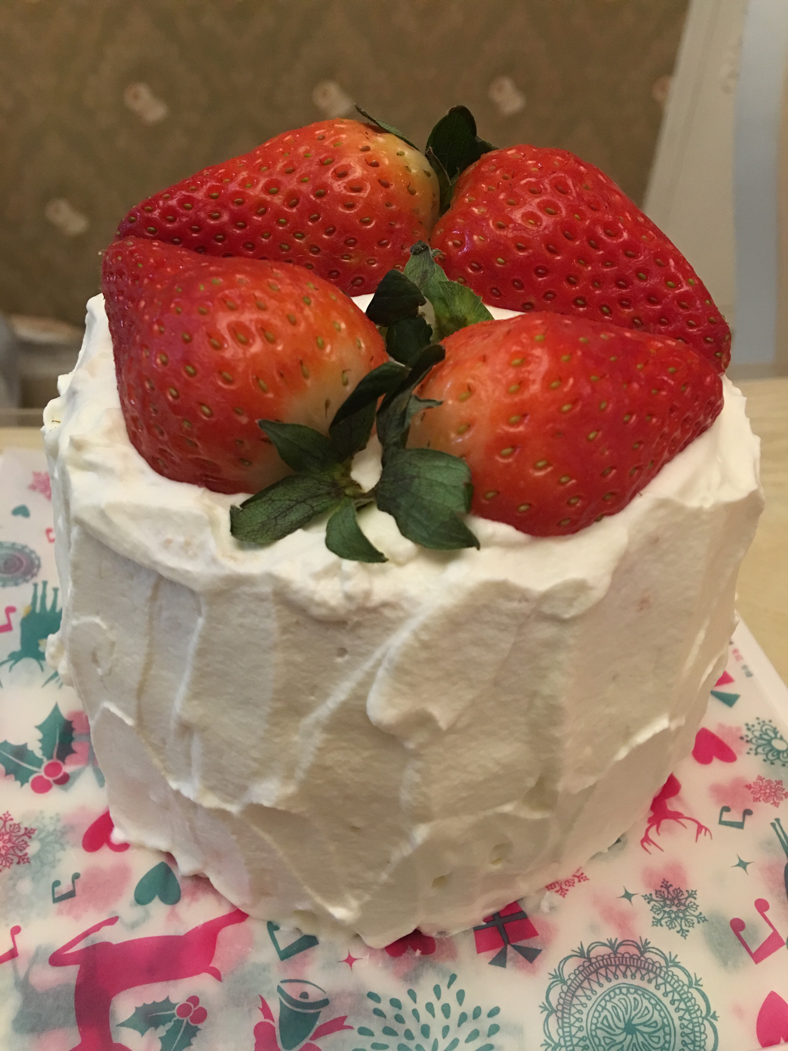 4寸奶油草莓蛋糕