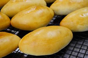 椰蓉奶油面包的做法 步骤9