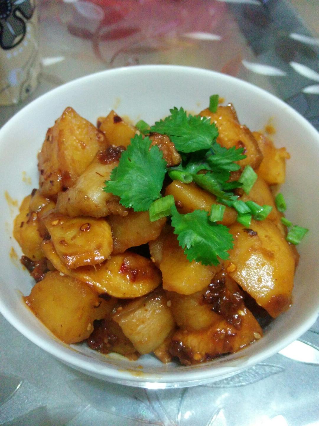 土豆红烧肉