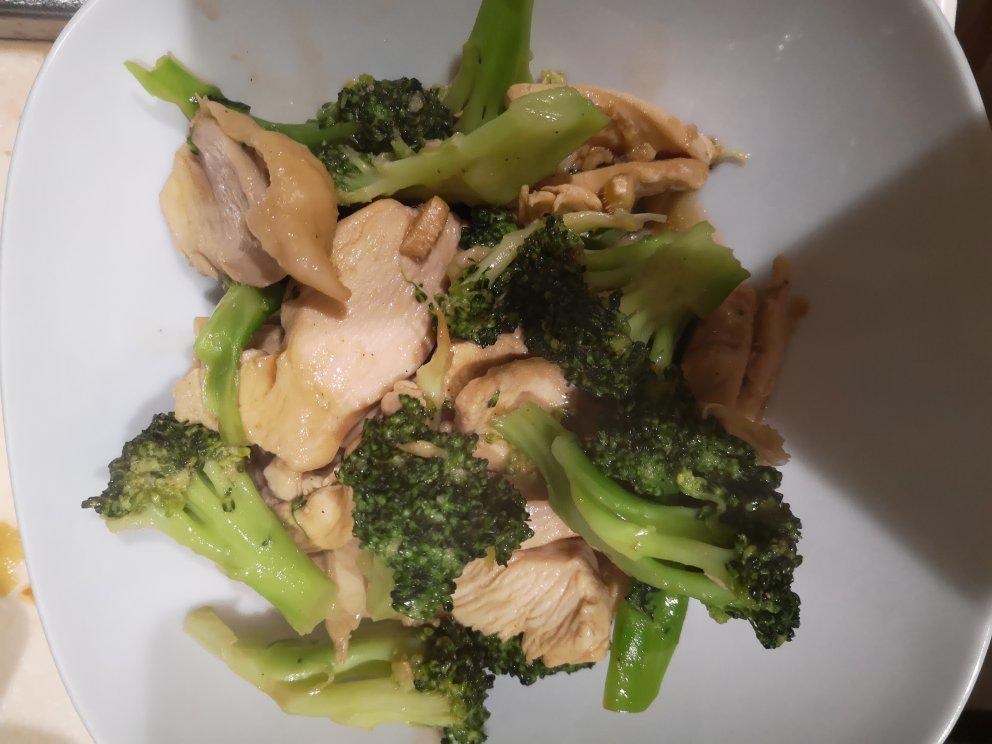 低卡瘦身餐 蒜香鸡胸西兰花