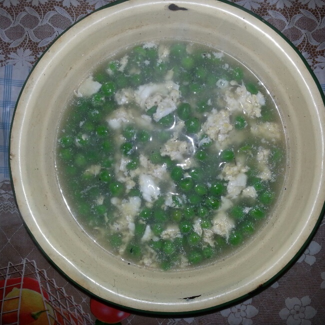 豌豆尖煎蛋汤