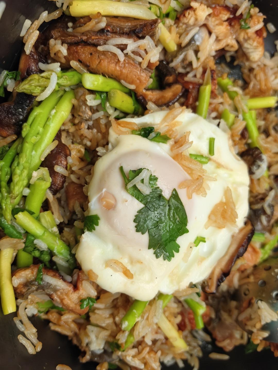 腊味砂锅饭