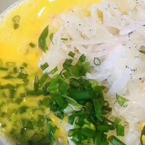 瘦身餐—银鱼煎蛋的做法 步骤4