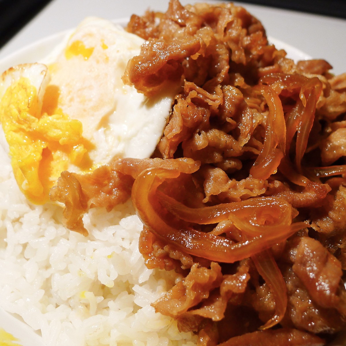 和风牛肉饭 （牛丼）