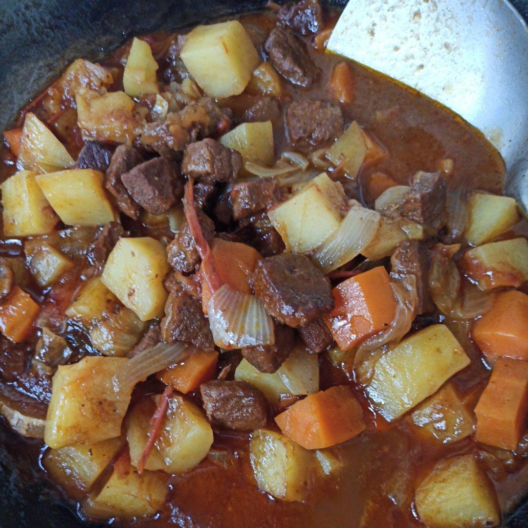 土豆炖牛肉