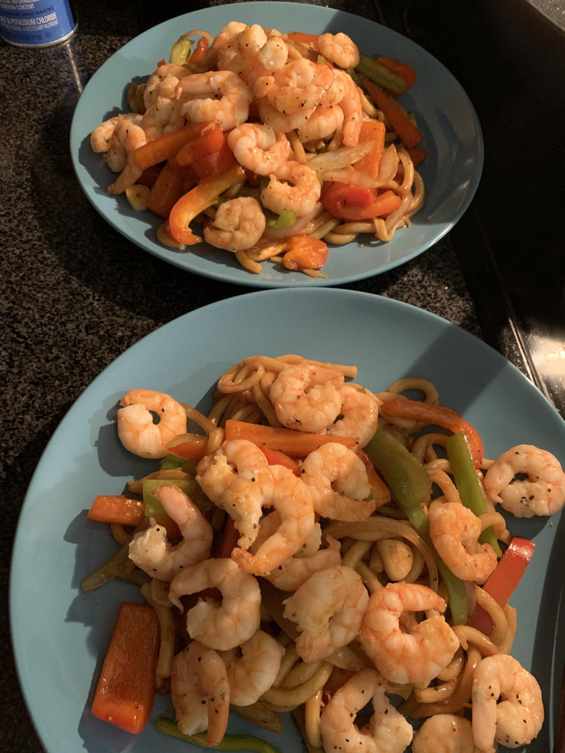 香喷喷的一人食快手炒乌冬