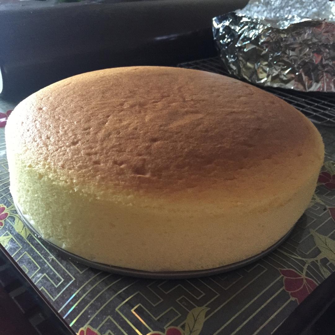 手机用户06382vyr做的8寸戚风蛋糕