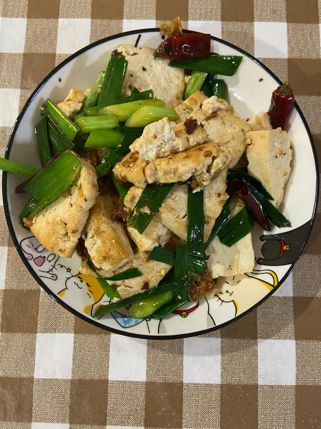 “蒜苗葱烧豆腐”下饭到离谱！配菜都好吃的不得了！