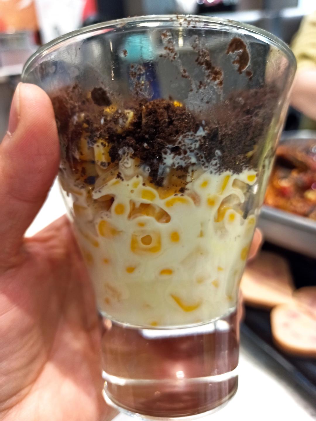 两种水果就可以做一杯蓝莓布丁