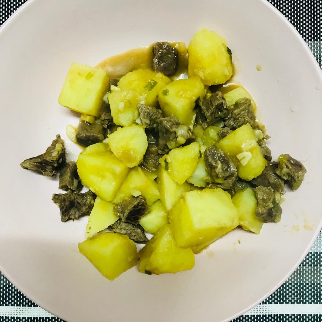 土豆炖牛肉