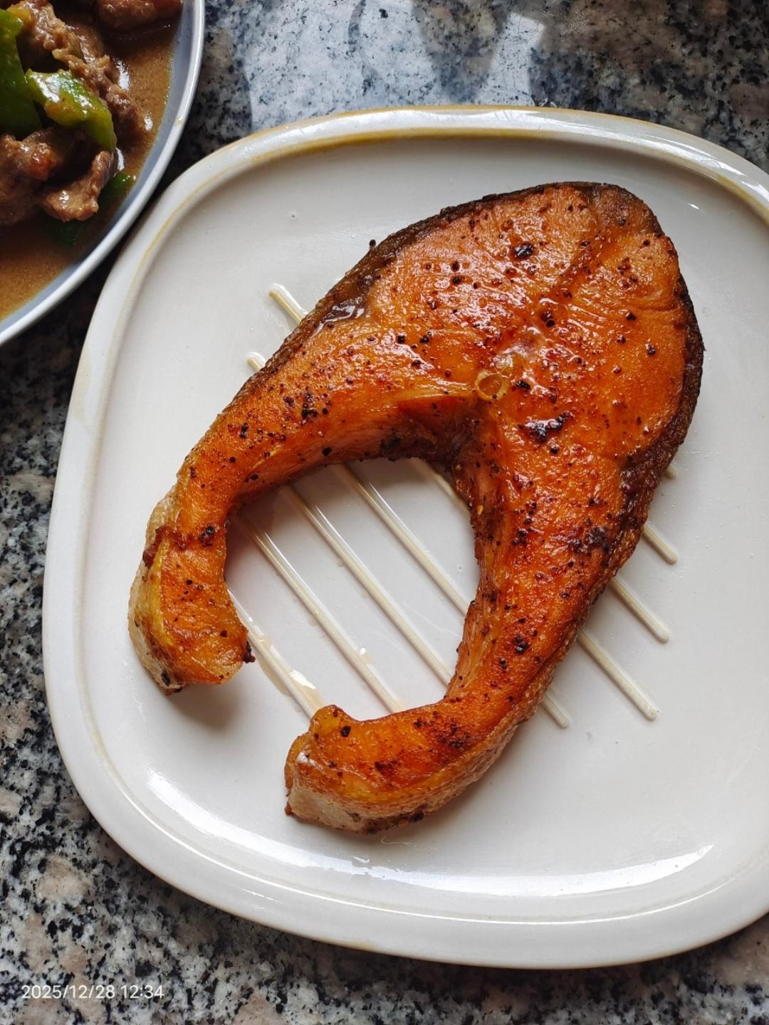 橄榄中国味——香煎三文鱼