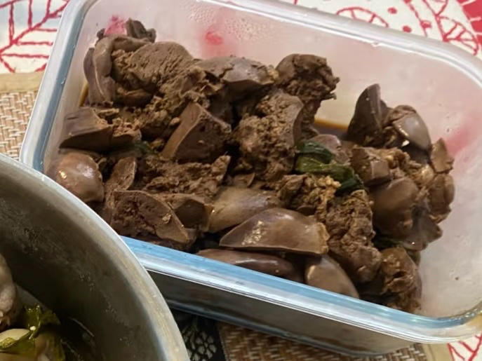 甜酱油卤鸡肝