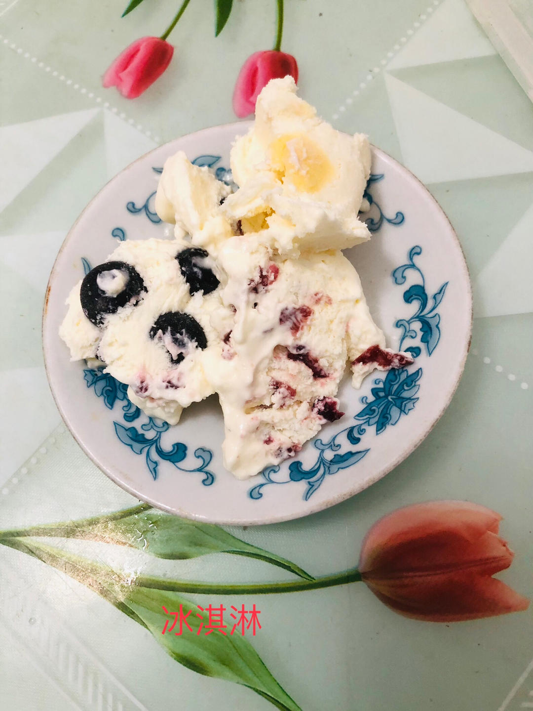 简单粗暴的无蛋版冰淇淋（顺滑无冰渣）