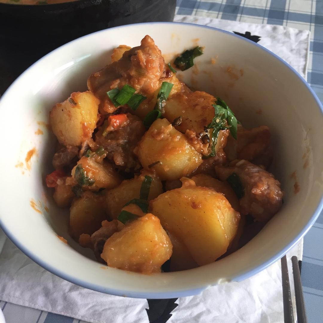 土豆烧排骨