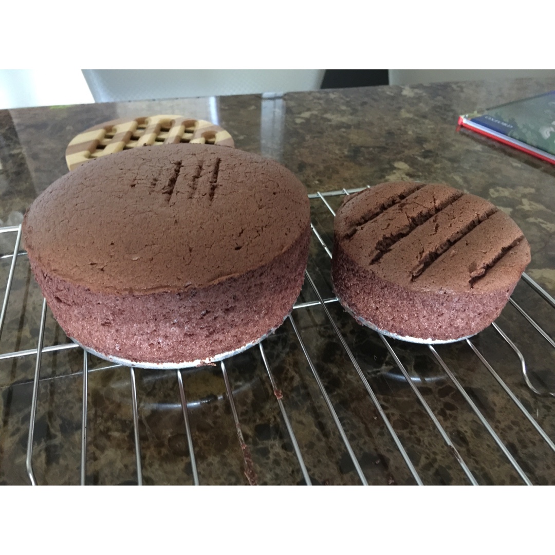 四寸可可戚风--简单做法简单装饰简单漂亮