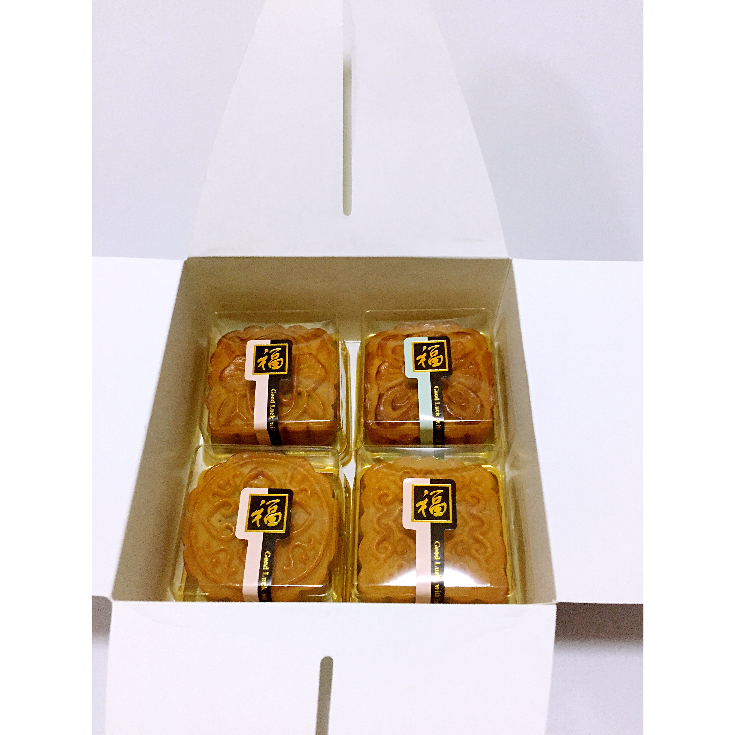 广式月饼－－蛋黄豆沙月饼