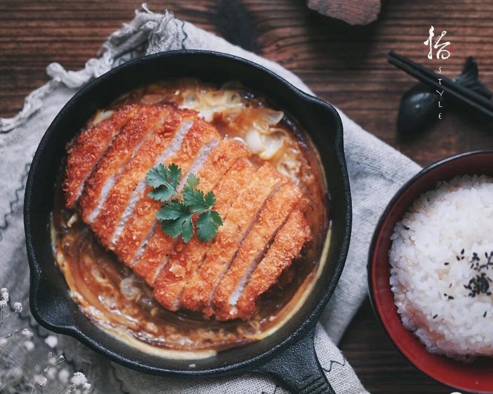 怡s【日式滑蛋猪扒饭】的做法