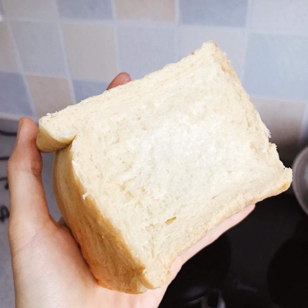 手撕鲜奶蛋白吐司