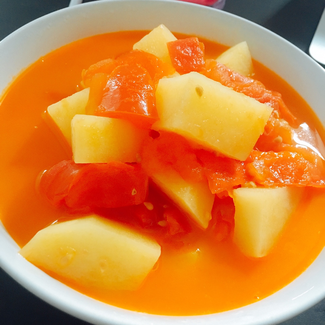 西红柿炖土豆块图片