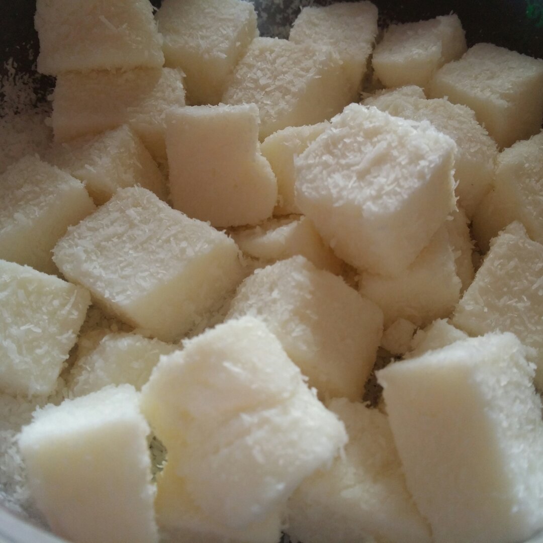 完胜85度C牛奶椰丝小方