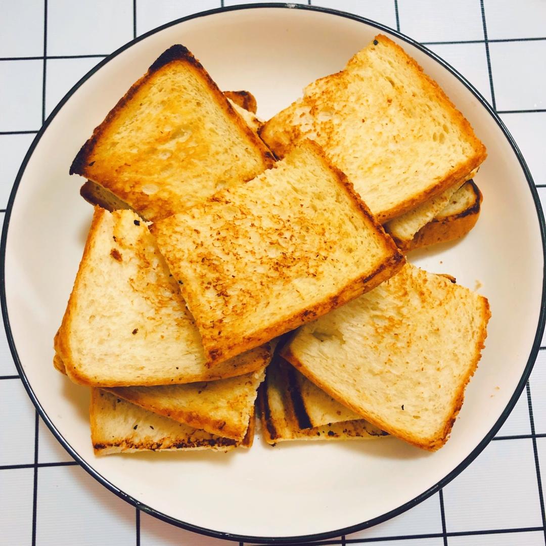 黄油煎吐司
