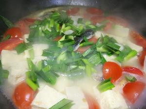 西红柿鱼头炖冻豆腐的做法 步骤14