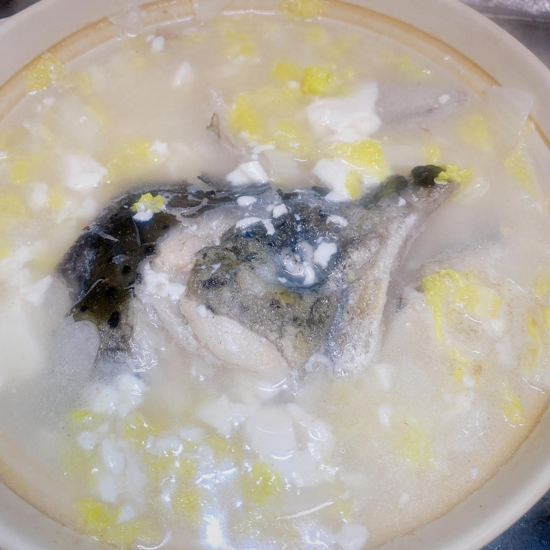 贫穷料理-三文鱼头汤