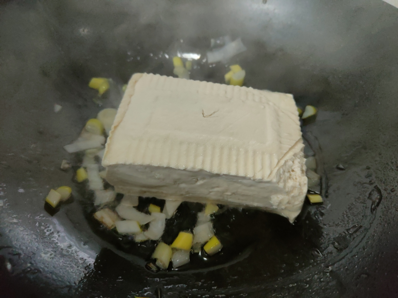 简单好吃的炖豆腐的做法 步骤3