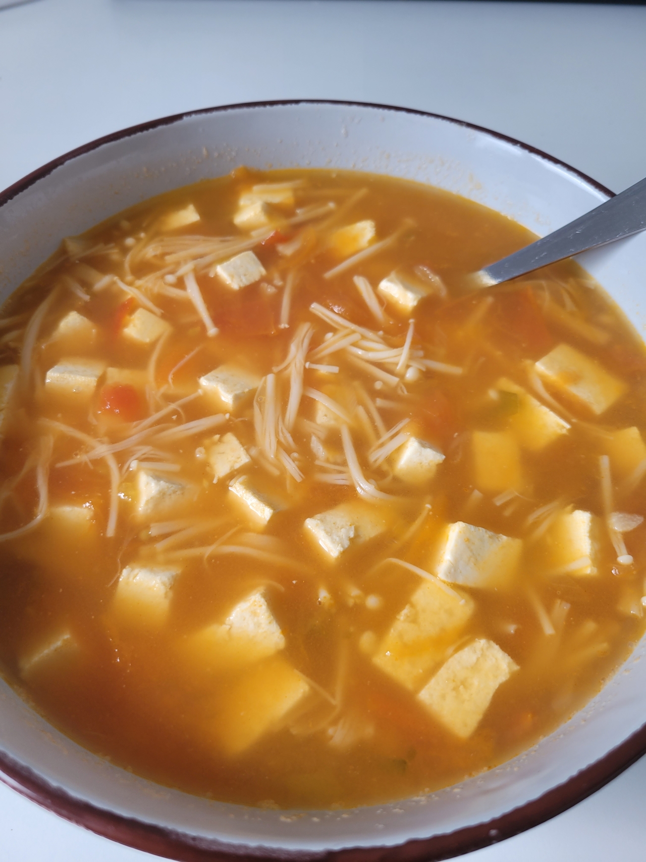 减肥期简单易做味道鲜美的番茄内酯豆腐汤