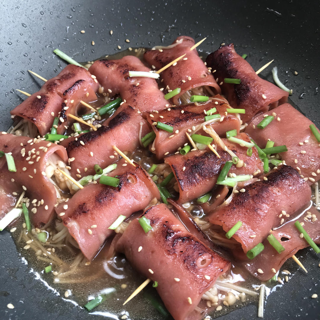 快手十分钟【金针菇培根卷】