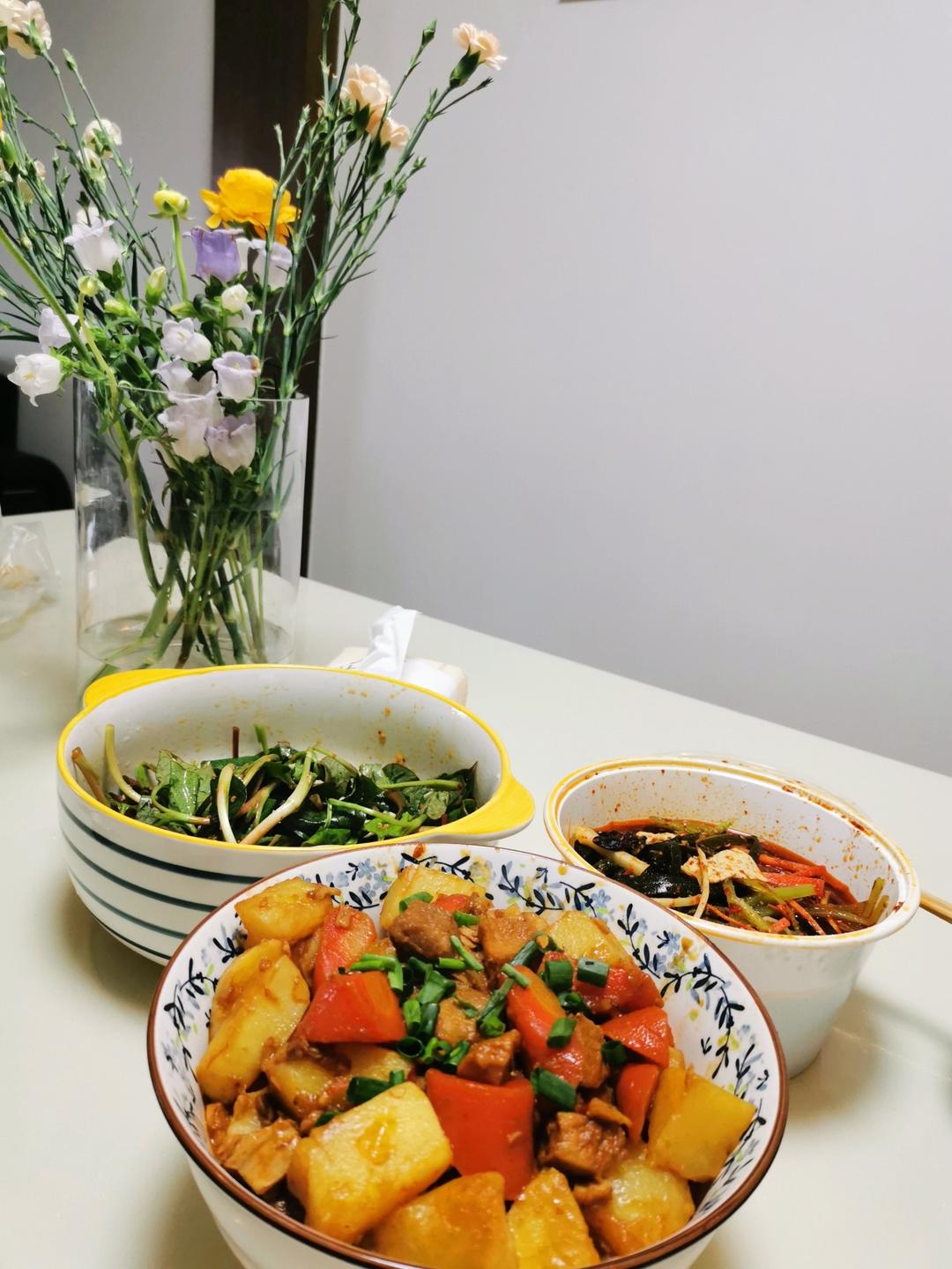 小土豆烧牛肉，红烧牛腩，好吃到舔盘