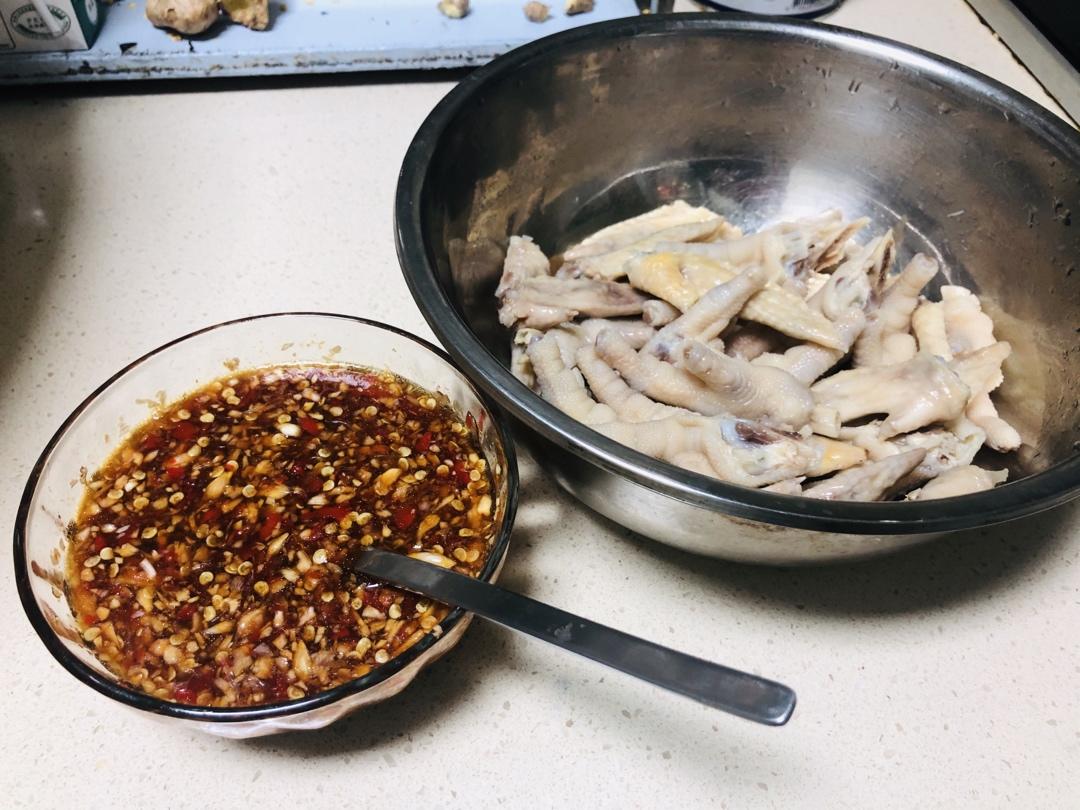 绝对不会后悔的酸辣鸡爪